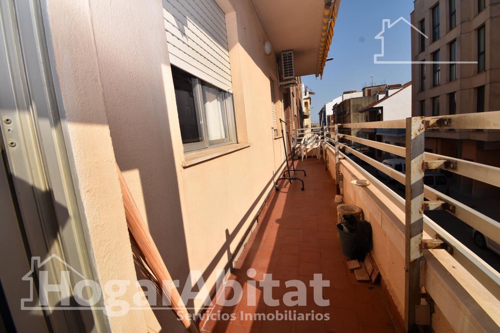 4 bedroom Flat for sale in Carlet with garage - € 160,000 (Ref: 10030647)