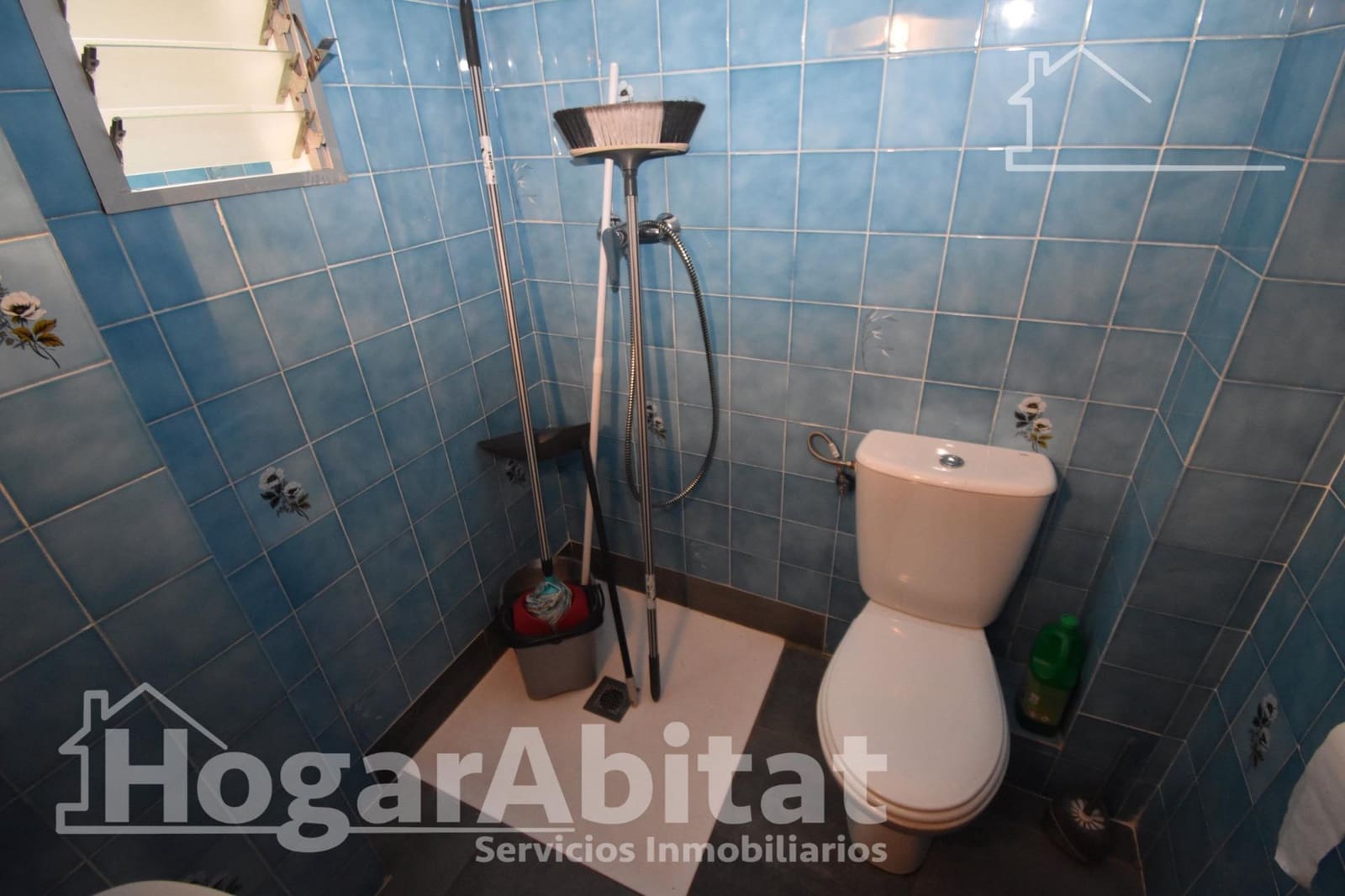 4 bedroom Flat for sale in Carlet with garage - € 160,000 (Ref: 10030647)