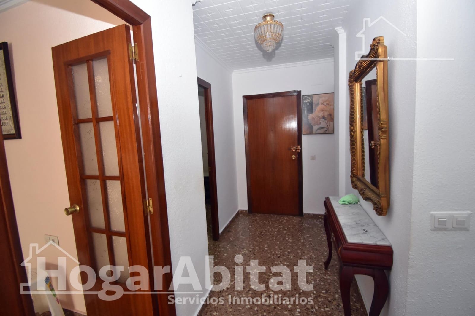 4 bedroom Flat for sale in Carlet with garage - € 160,000 (Ref: 10030647)