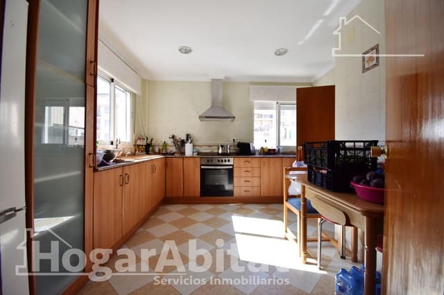 3 bedroom Flat for sale in El Puerto, Dénia - € 295,000 (Ref: 10032120)