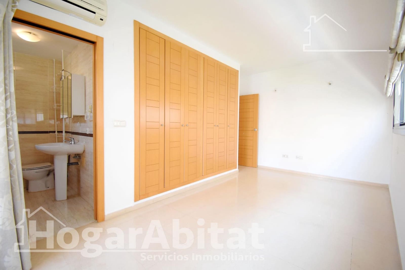 3 bedroom Flat for sale in Denia - € 230,000 (Ref: 10032121)