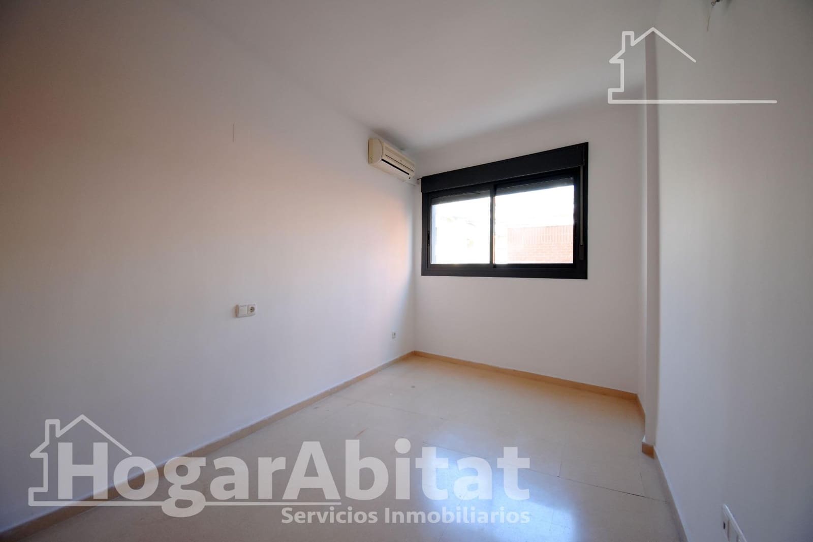 3 bedroom Flat for sale in Denia - € 230,000 (Ref: 10032121)