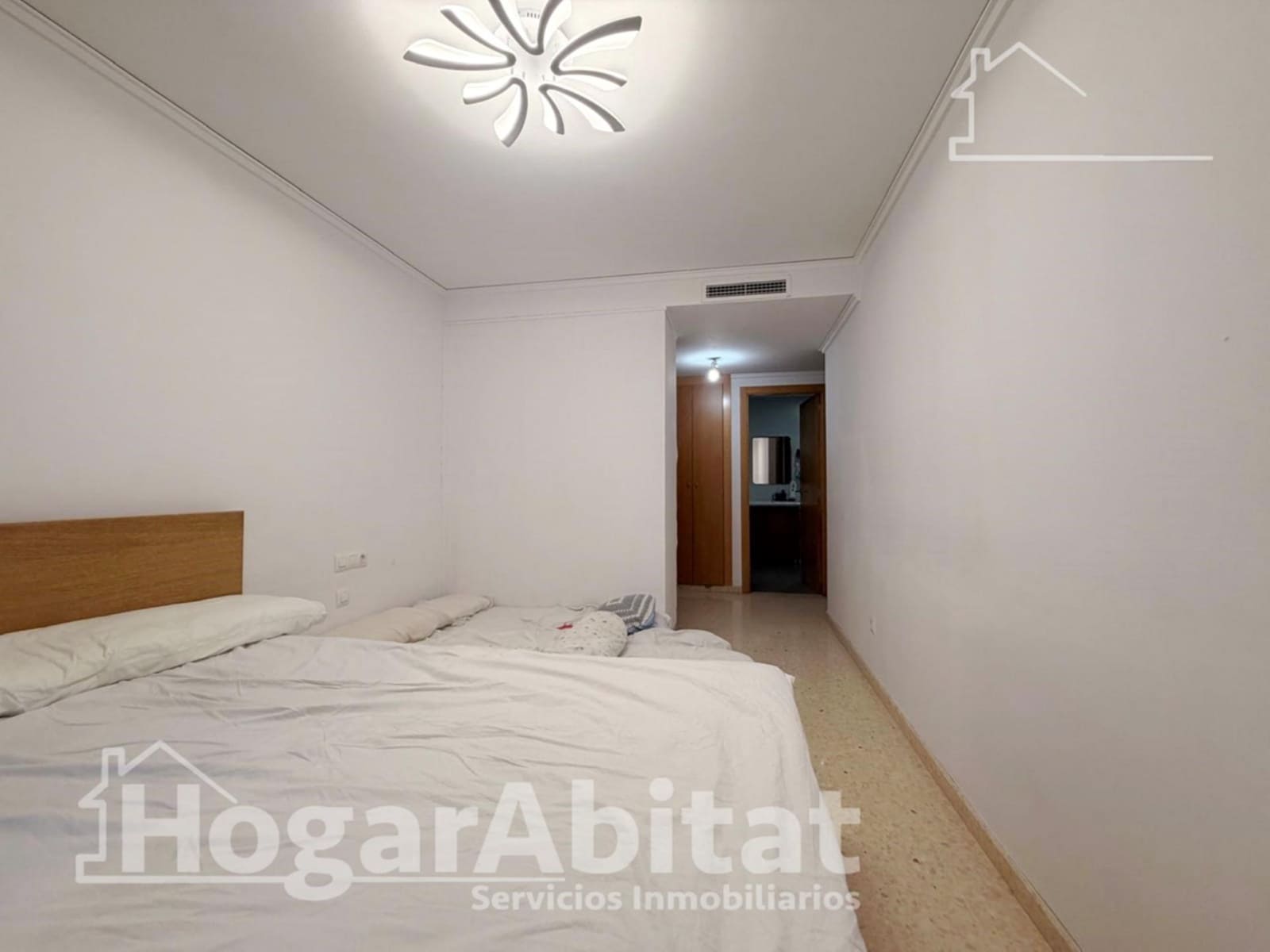4 makuuhuone Asunto myytävänä paikassa Montserrat mukana 
autotalli - 220 000 € (Ref: 10035456)