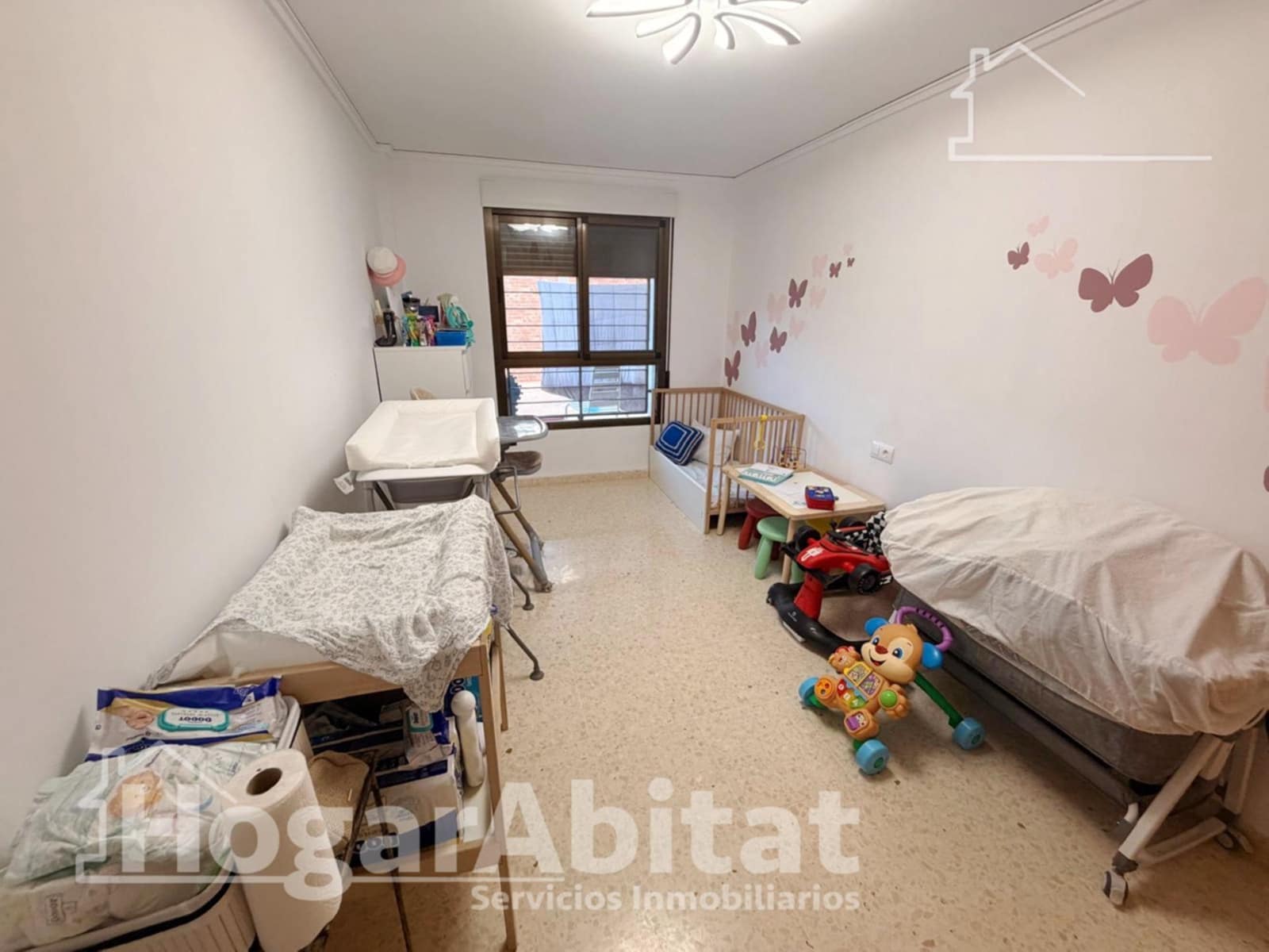 4 makuuhuone Asunto myytävänä paikassa Montserrat mukana 
autotalli - 220 000 € (Ref: 10035456)