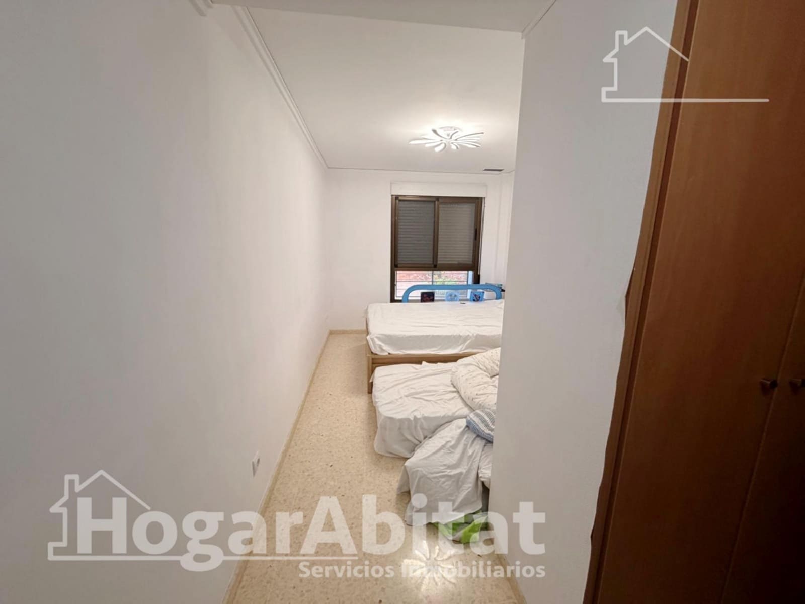 4 makuuhuone Asunto myytävänä paikassa Montserrat mukana 
autotalli - 220 000 € (Ref: 10035456)