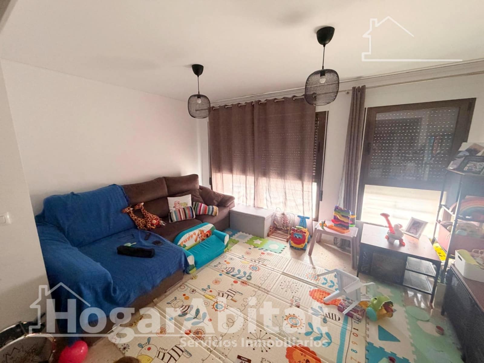 4 makuuhuone Asunto myytävänä paikassa Montserrat mukana 
autotalli - 220 000 € (Ref: 10035456)