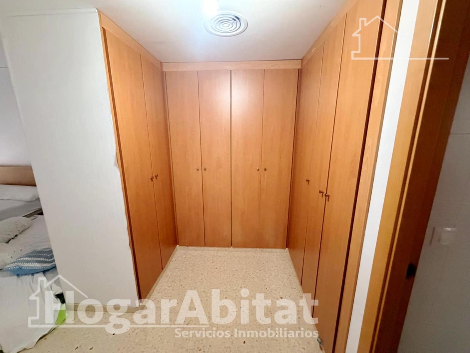 4 makuuhuone Asunto myytävänä paikassa Montserrat mukana 
autotalli - 220 000 € (Ref: 10035456)
