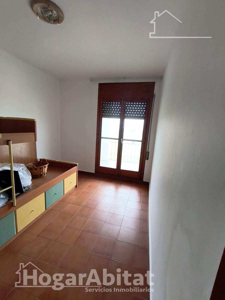 4 bedroom Flat for sale in Deltebre - € 96,000 (Ref: 10035460)