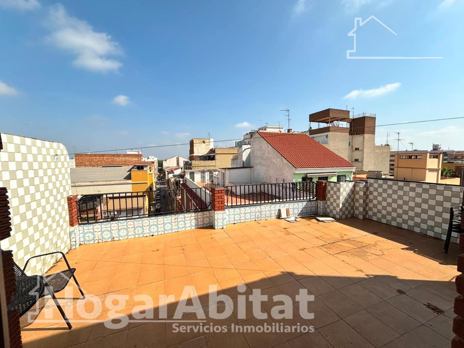 3 makuuhuone Kattohuoneisto myytävänä paikassa Paiporta - 169 500 € (Ref: 10035465)