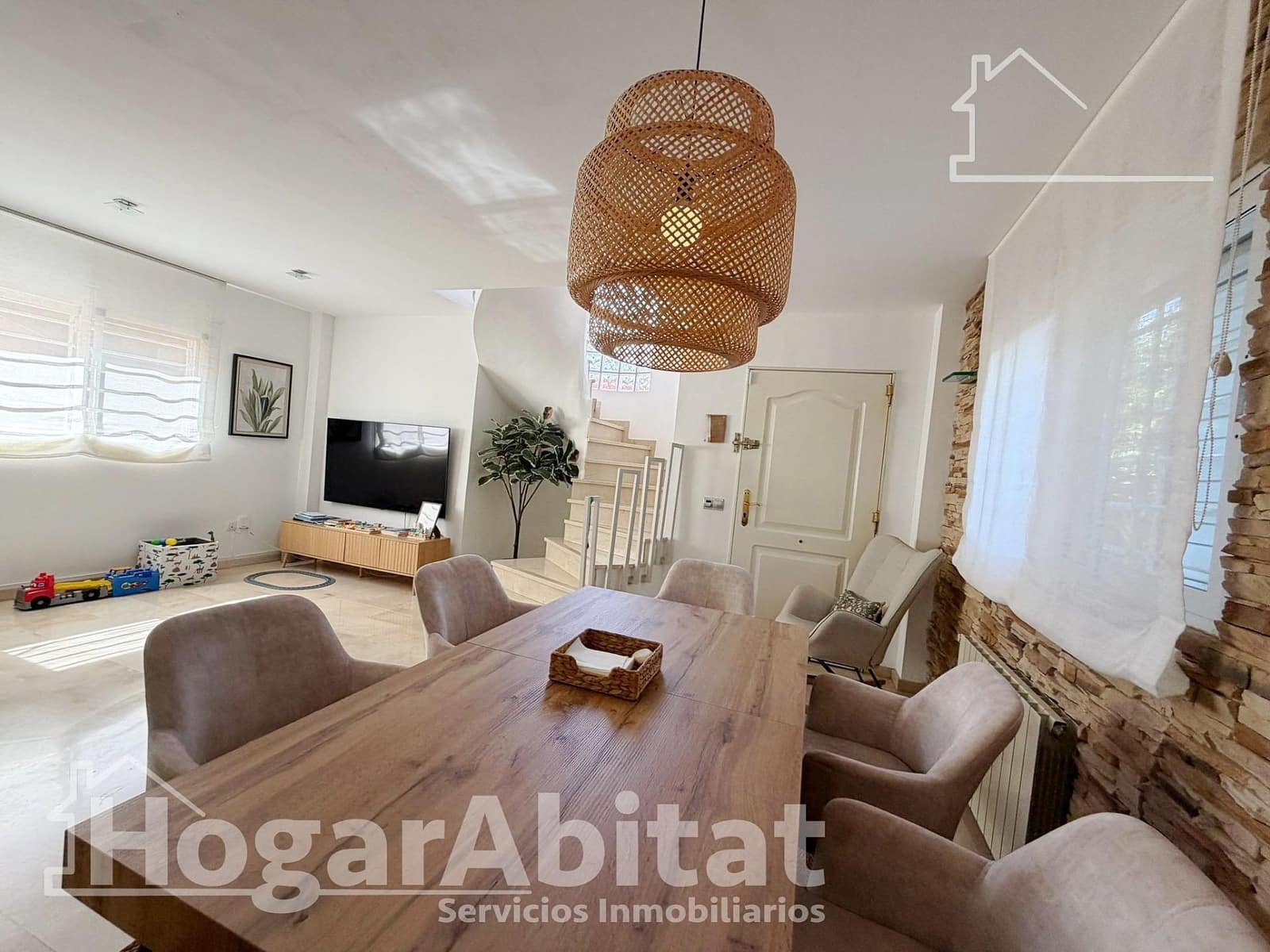 3 bedroom Villa for sale in Moncada with pool garage - € 539,000 (Ref: 10041209)