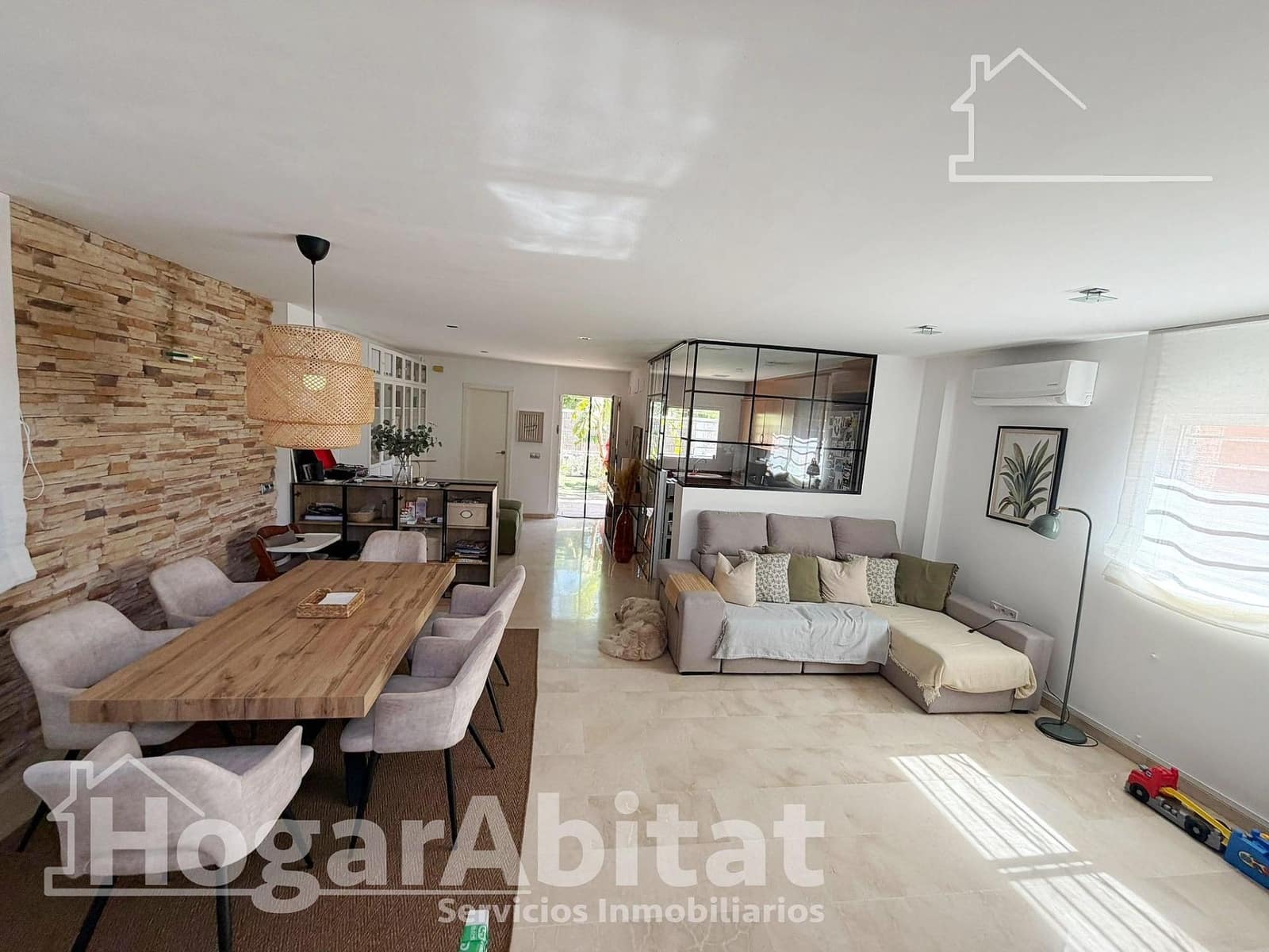 3 bedroom Villa for sale in Moncada with pool garage - € 539,000 (Ref: 10041209)