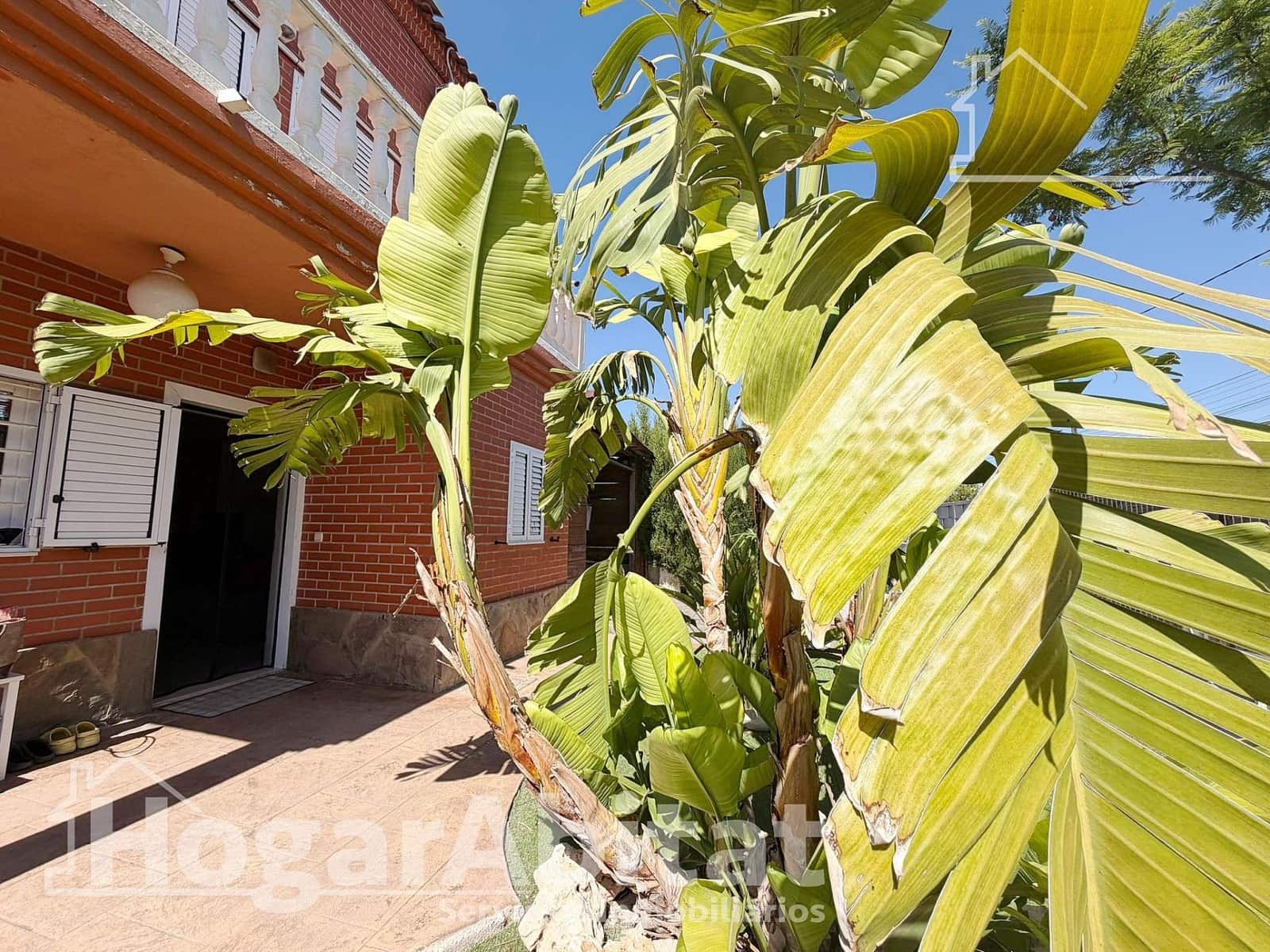 3 bedroom Villa for sale in Moncada with pool garage - € 539,000 (Ref: 10041209)