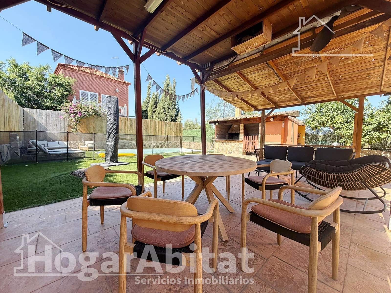 3 bedroom Villa for sale in Moncada with pool garage - € 539,000 (Ref: 10041209)