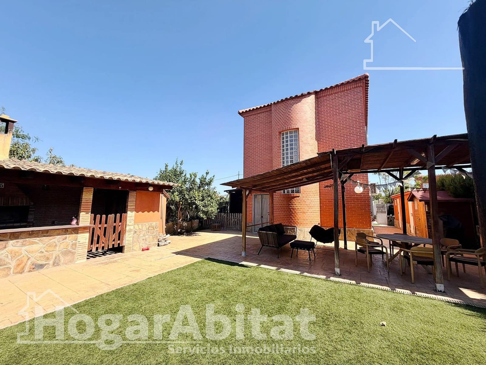 3 bedroom Villa for sale in Moncada with pool garage - € 539,000 (Ref: 10041209)
