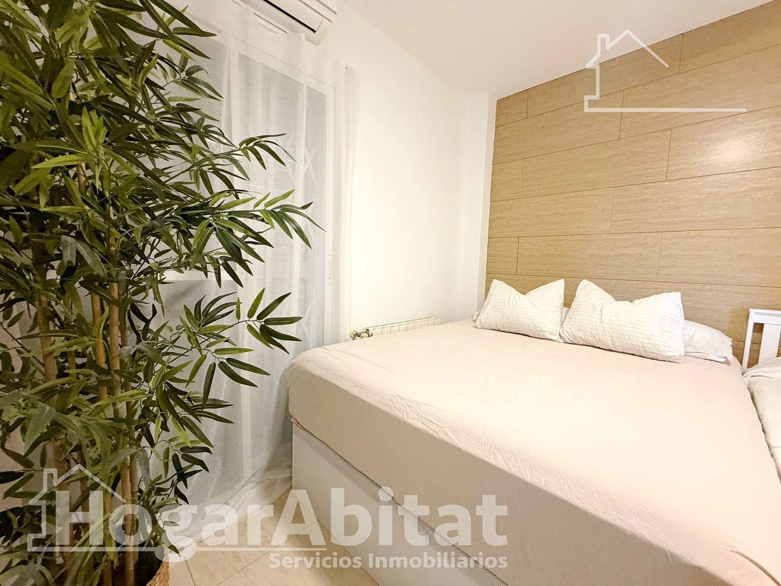 3 bedroom Villa for sale in Moncada with pool garage - € 539,000 (Ref: 10041209)