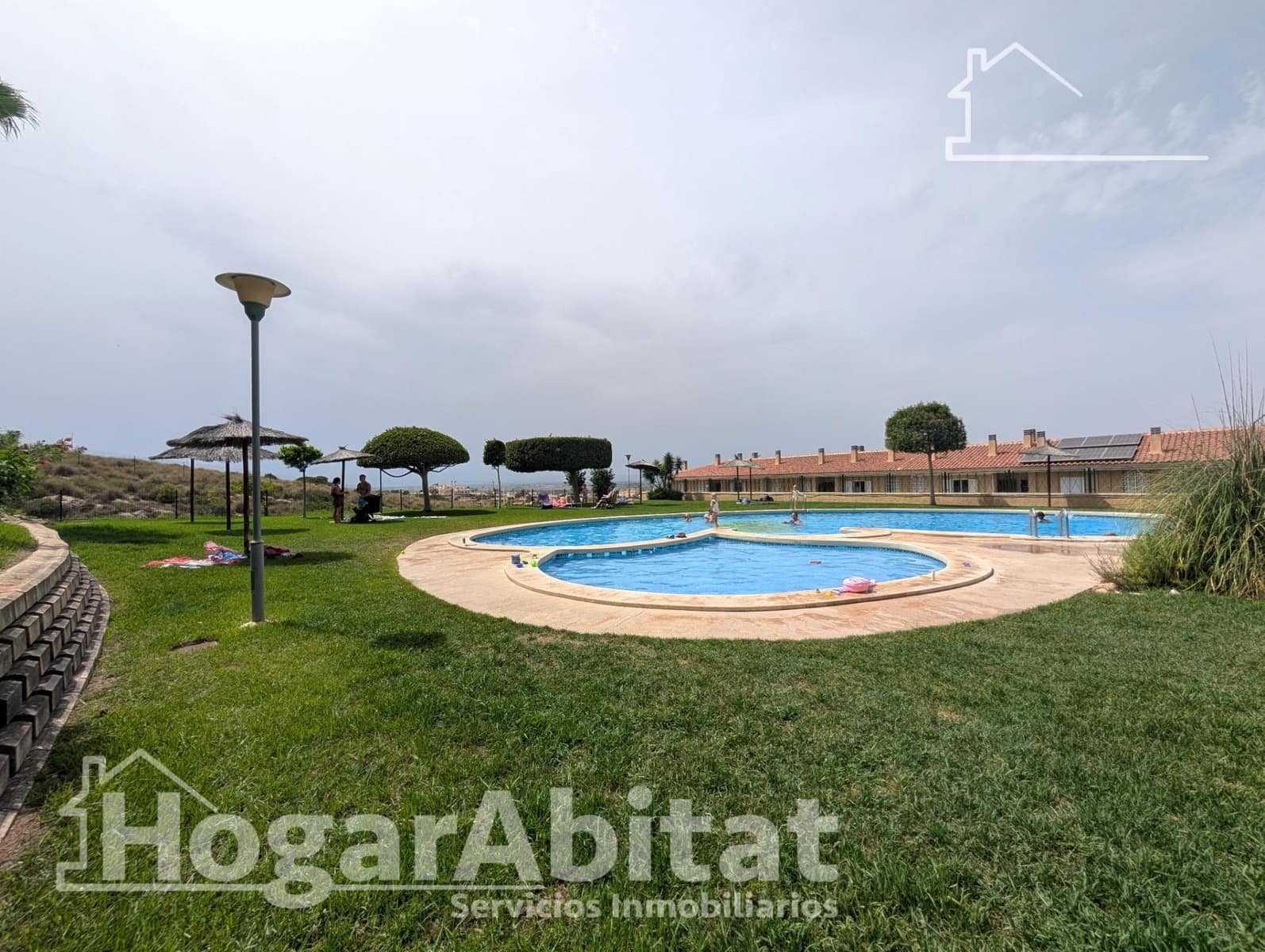 Piso de 1 habitación en Gran Alacant en venta con piscina garaje - 205.000 € (Ref: 10041227)