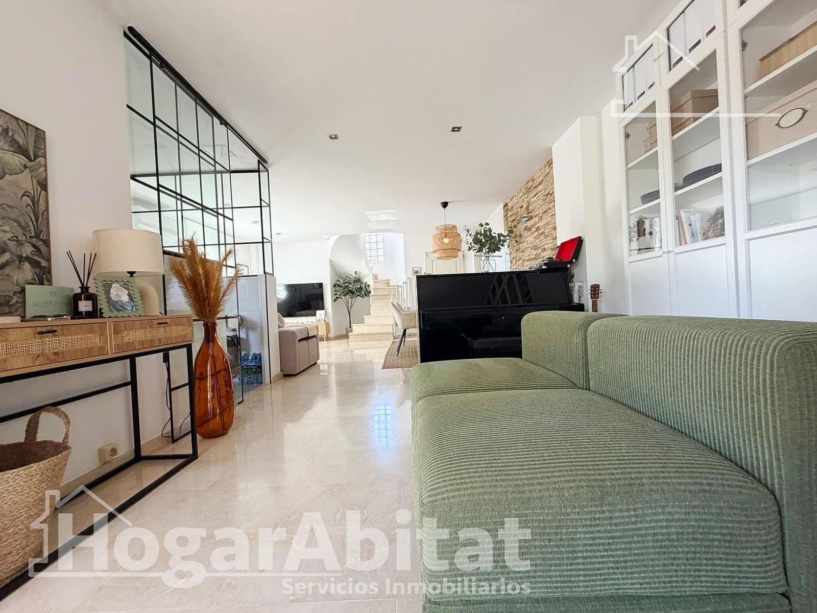 3 soverom Villa til salgs i Moncada med svømmebasseng garasje - € 539 000 (Ref: 10043114)