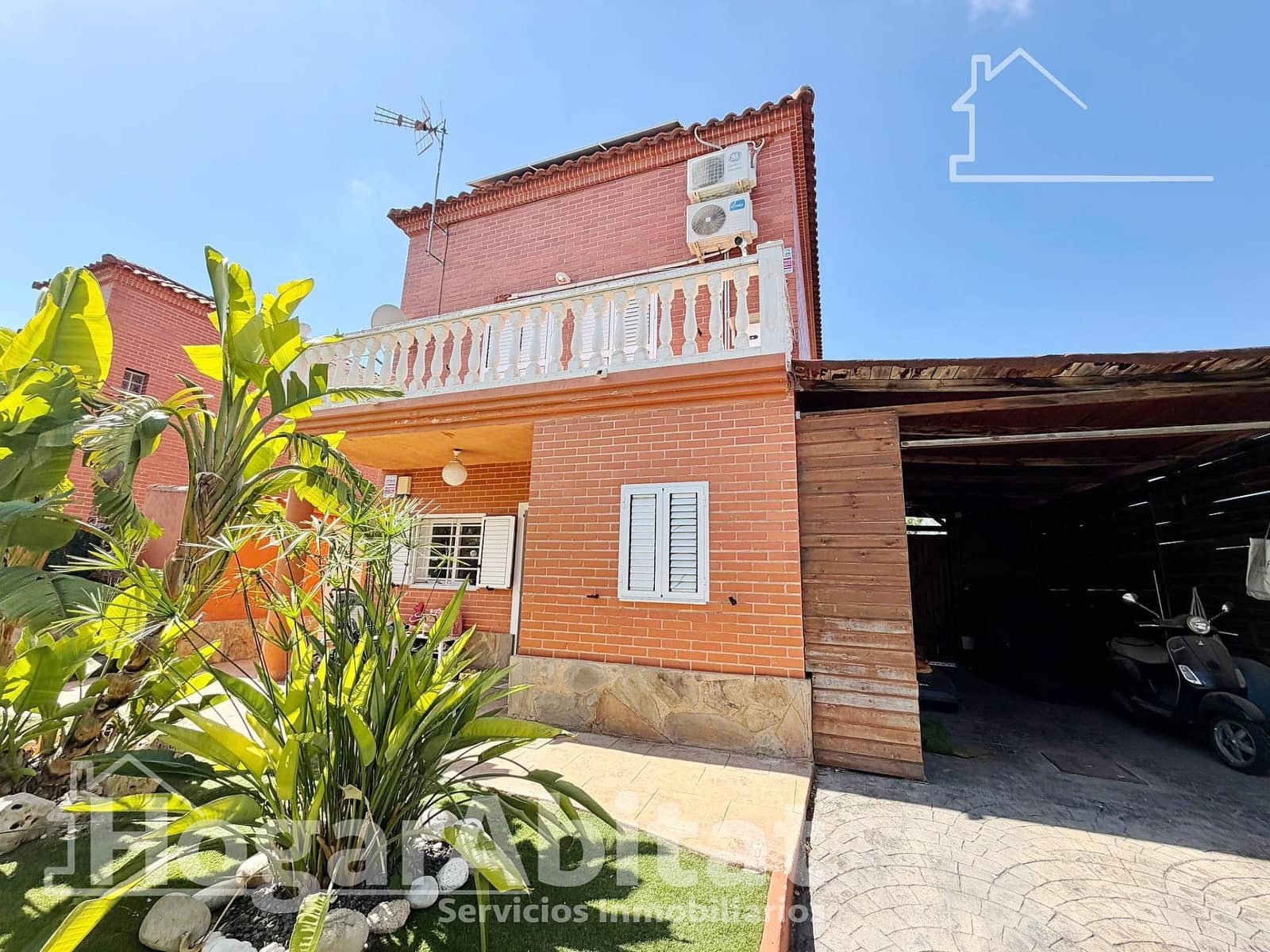 3 soverom Villa til salgs i Moncada med svømmebasseng garasje - € 539 000 (Ref: 10043114)