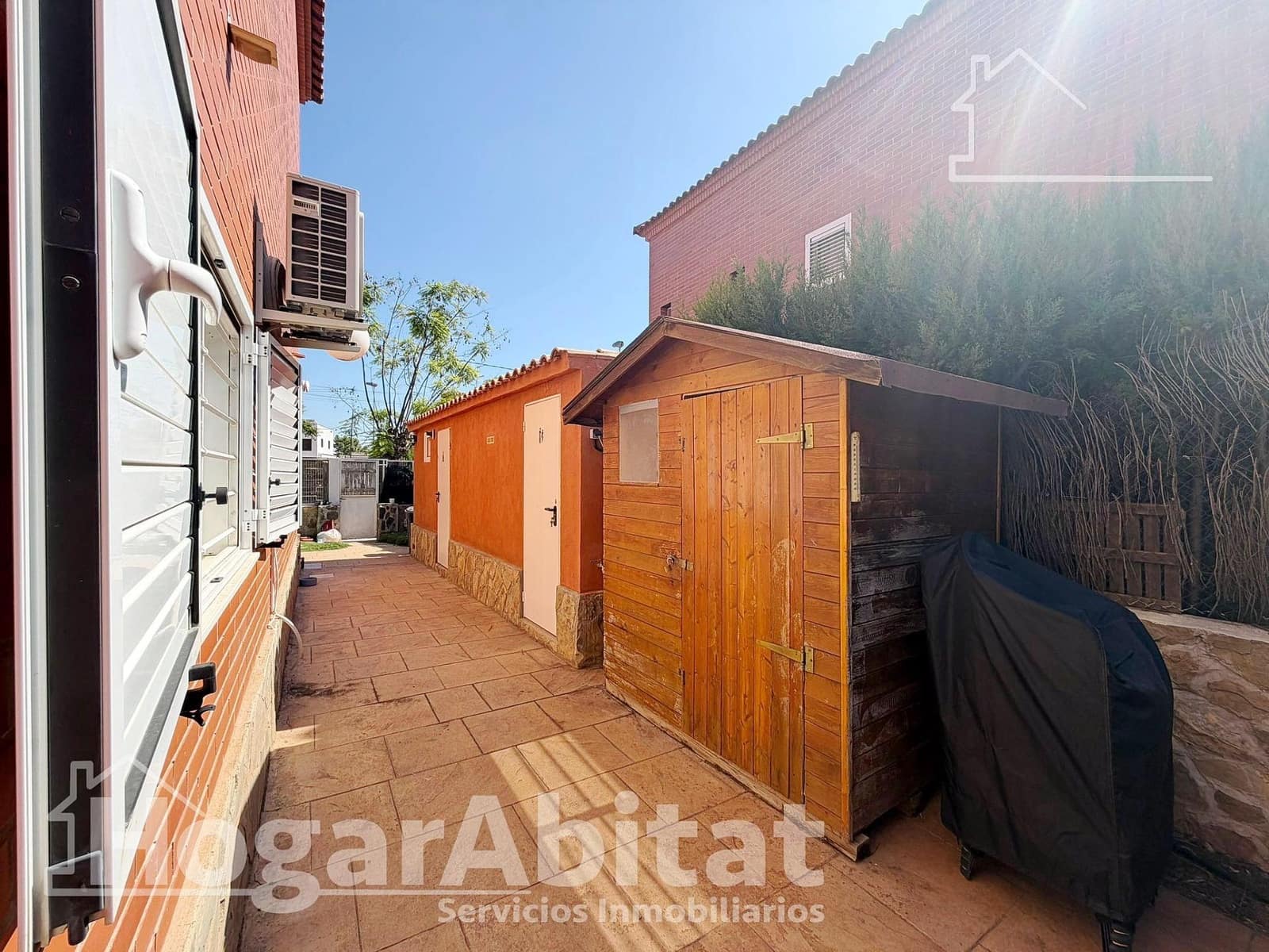 3 soverom Villa til salgs i Moncada med svømmebasseng garasje - € 539 000 (Ref: 10043114)