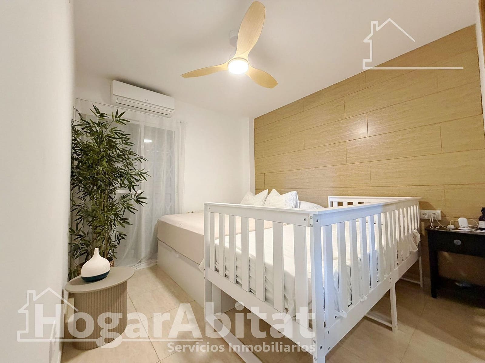 3 bedroom Villa for sale in Moncada with pool garage - € 539,000 (Ref: 10043114)