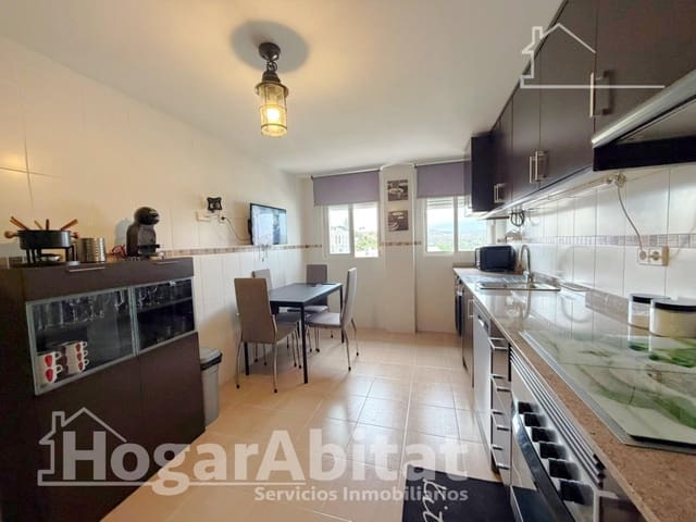 4 bedroom Penthouse for sale in Vilamarxant / Villamarchante with garage - € 275,000 (Ref: 10044894)