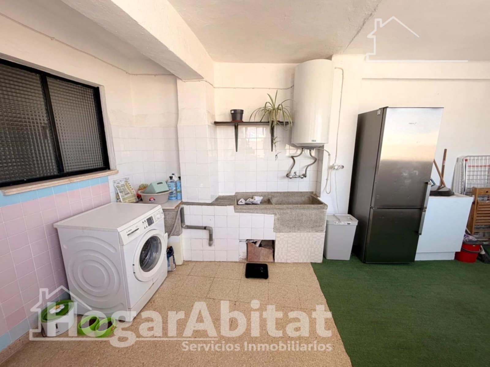 4 bedroom Flat for sale in Cheste - € 160,000 (Ref: 10044895)