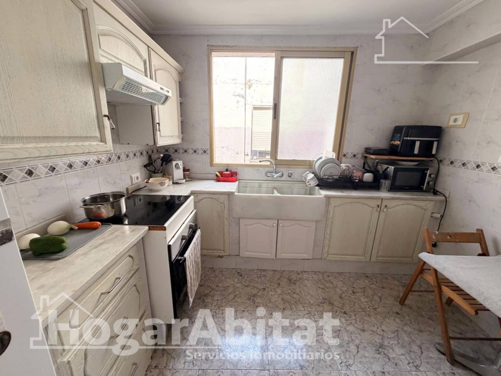 4 bedroom Flat for sale in Cheste - € 160,000 (Ref: 10044895)