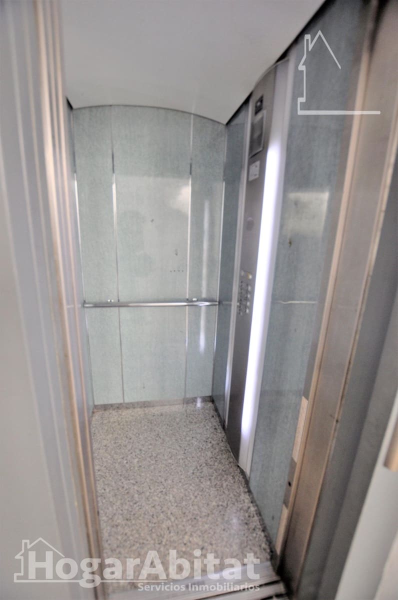 Piso de 3 habitaciones en València ciudad en venta - 215.000 € (Ref: 10049398)