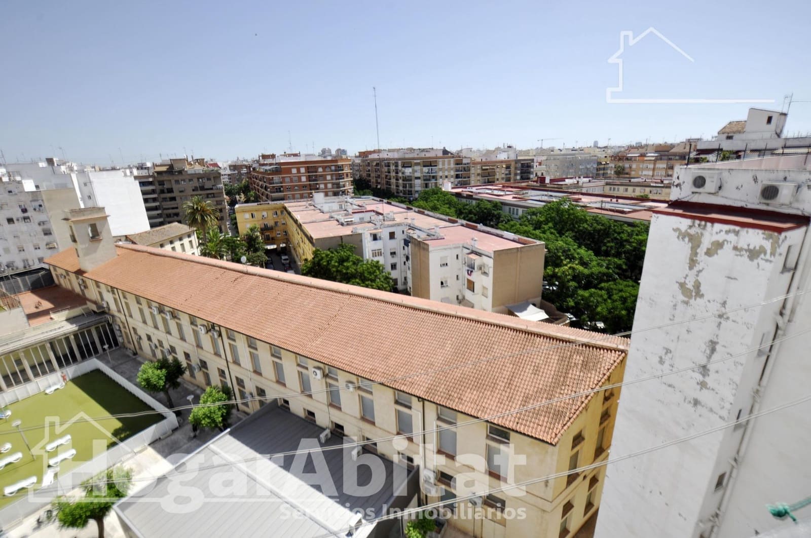 Piso de 3 habitaciones en València ciudad en venta - 215.000 € (Ref: 10049398)