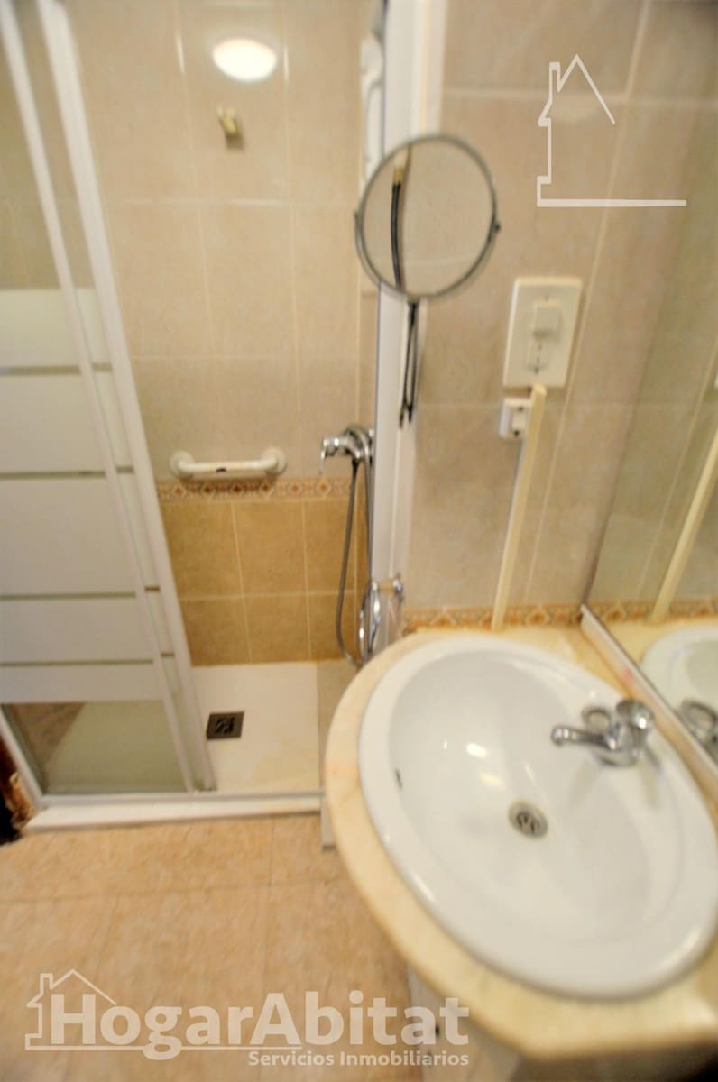 Piso de 3 habitaciones en València ciudad en venta - 215.000 € (Ref: 10049398)