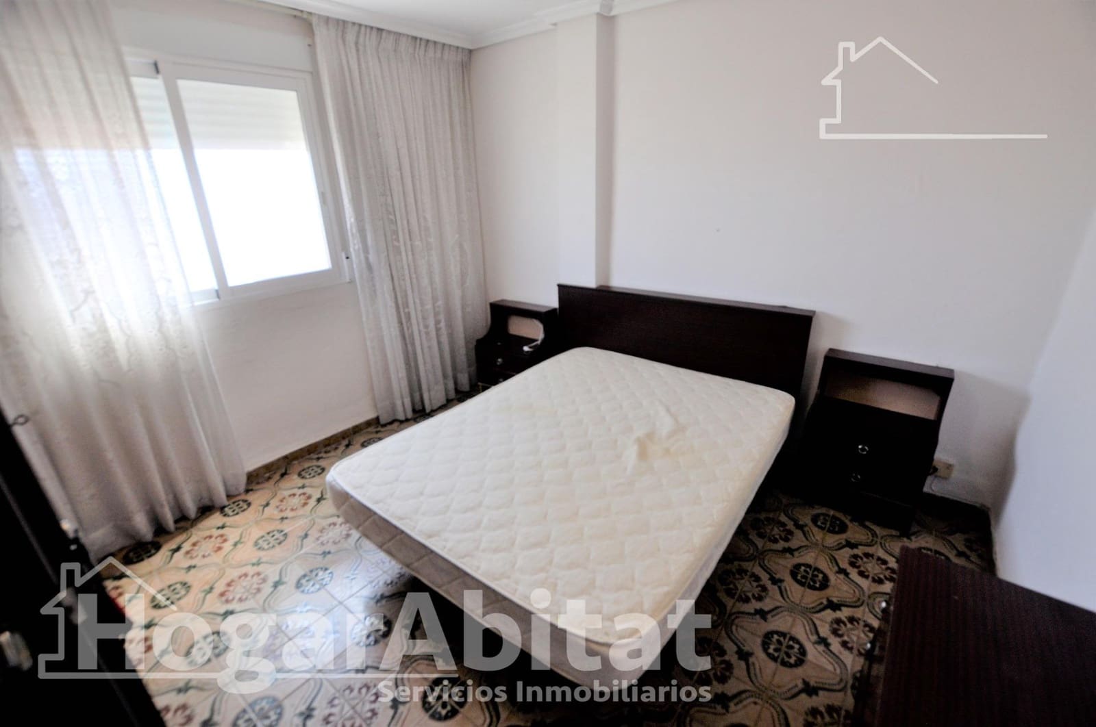 Piso de 3 habitaciones en València ciudad en venta - 215.000 € (Ref: 10049398)