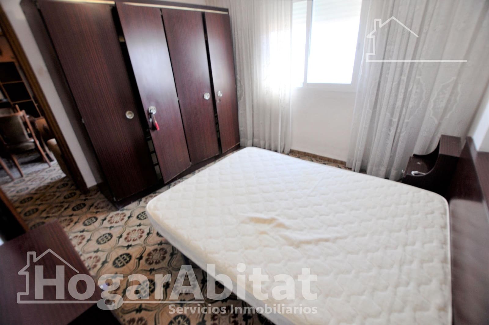 Piso de 3 habitaciones en València ciudad en venta - 215.000 € (Ref: 10049398)