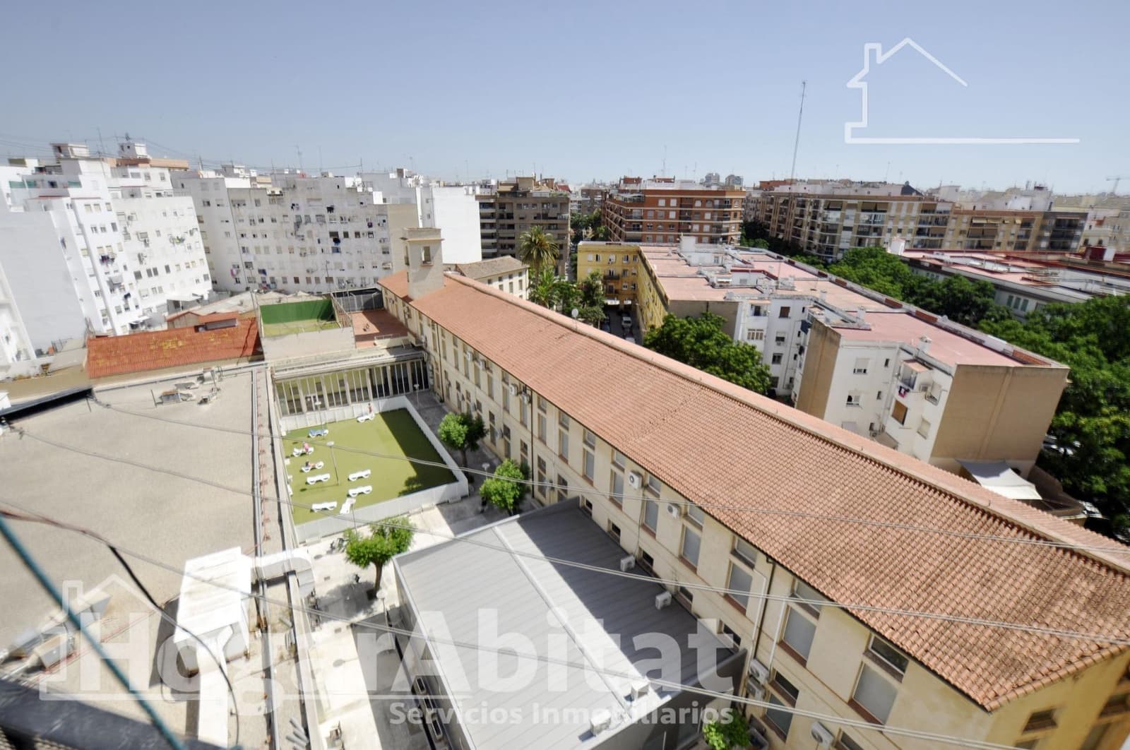 Piso de 3 habitaciones en València ciudad en venta - 215.000 € (Ref: 10049398)