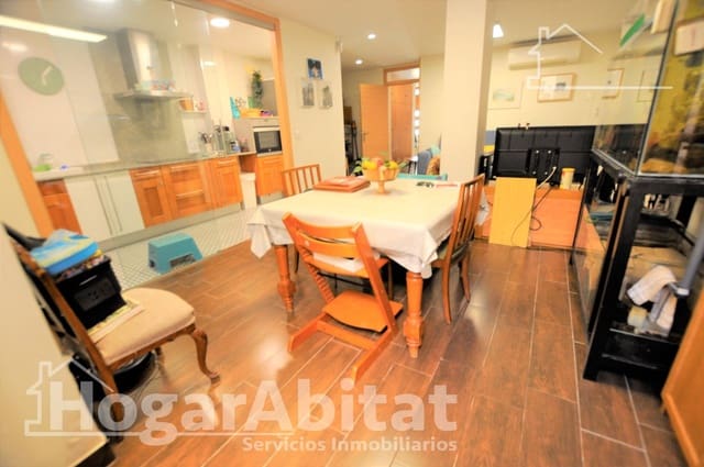 4 bedroom Townhouse for sale in Manises with garage - € 340,000 (Ref: 10049401)