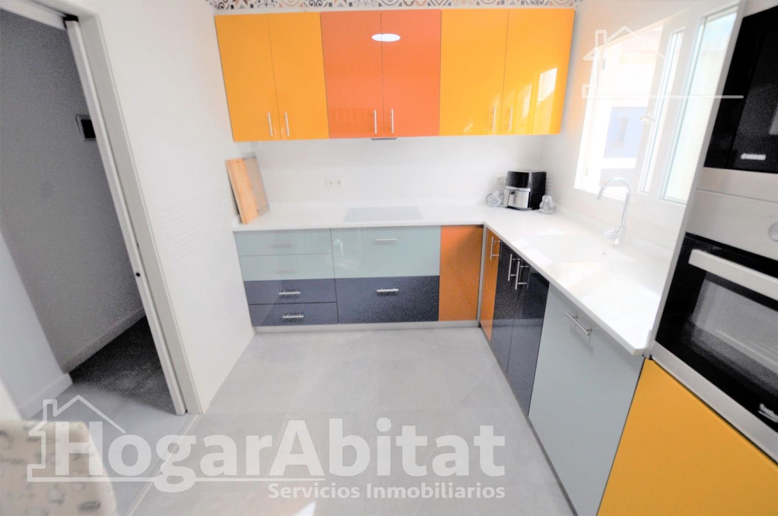 3 bedroom Penthouse for sale in Valencia city - € 450,000 (Ref: 10055370)