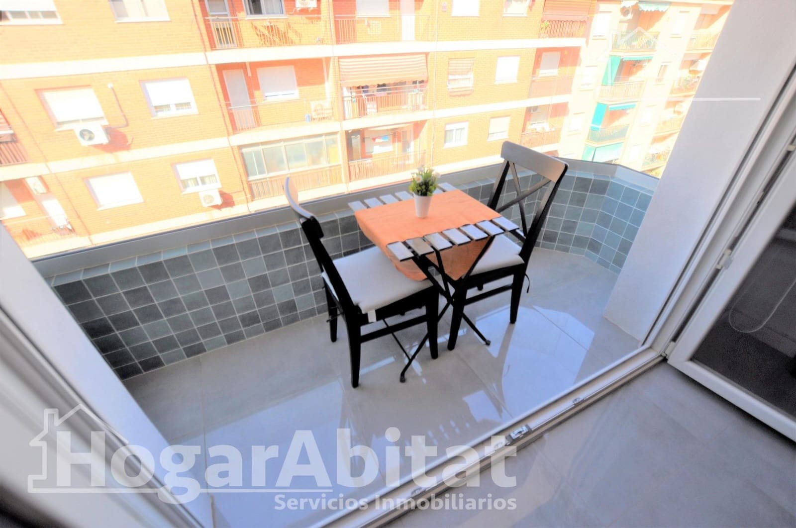 3 bedroom Penthouse for sale in Valencia city - € 450,000 (Ref: 10055370)