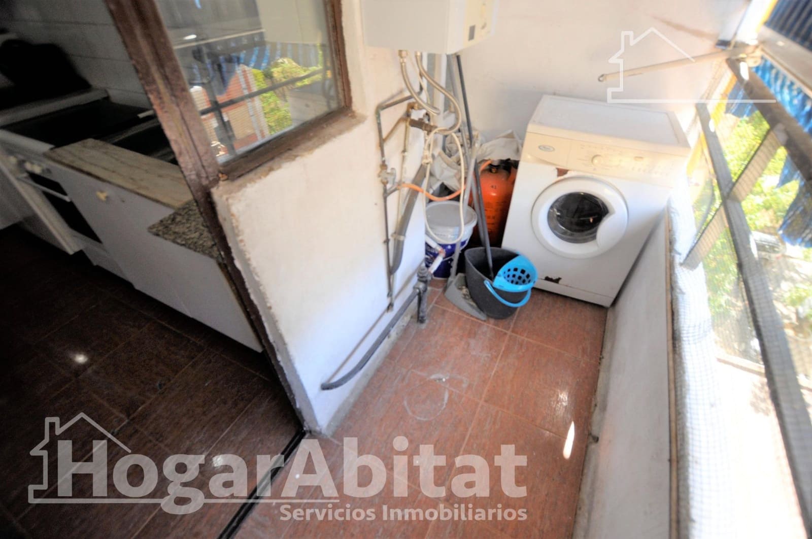 3 bedroom Flat for sale in Valencia city - € 129,000 (Ref: 10055393)