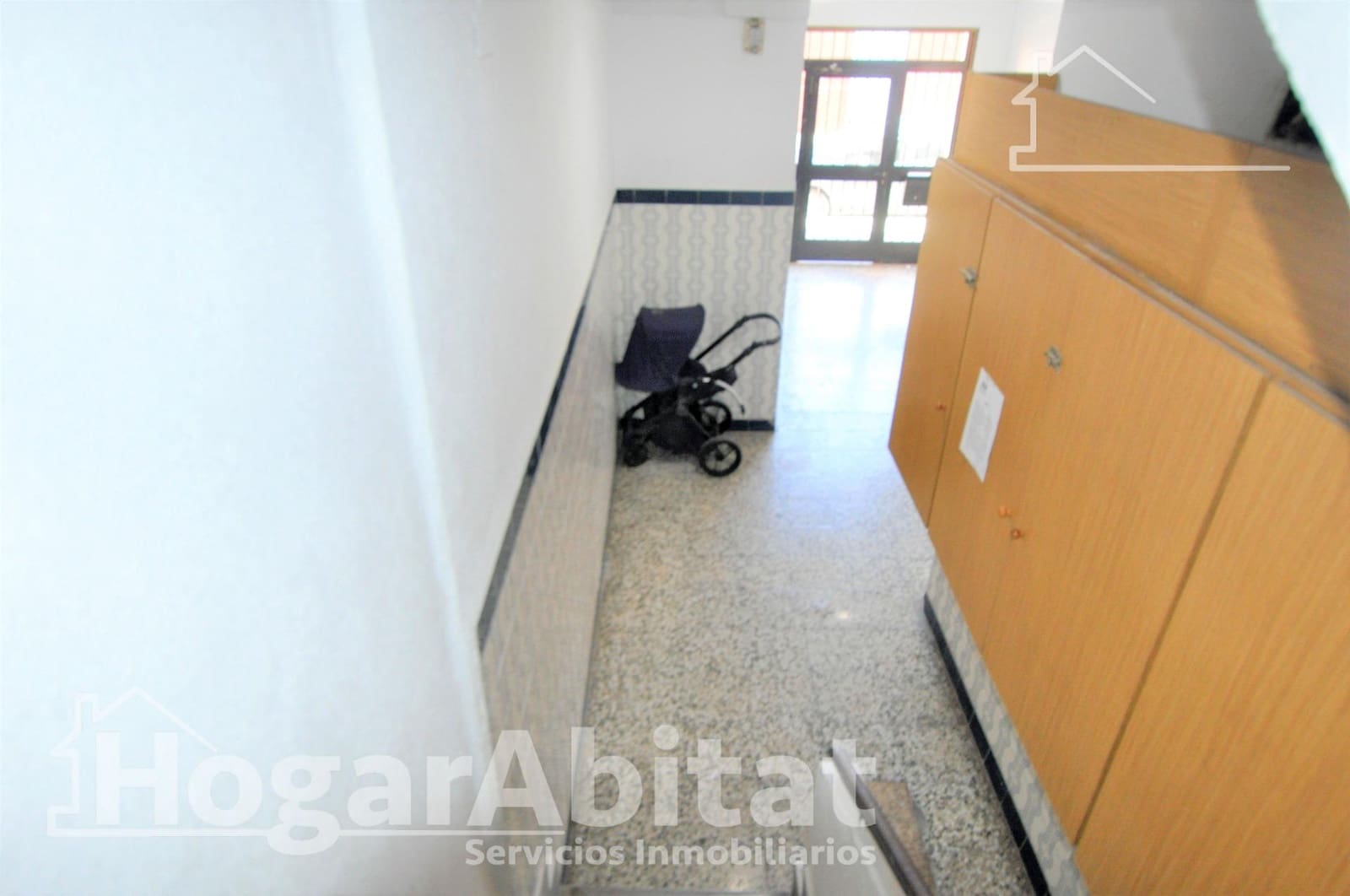 3 bedroom Flat for sale in Valencia city - € 129,000 (Ref: 10055393)
