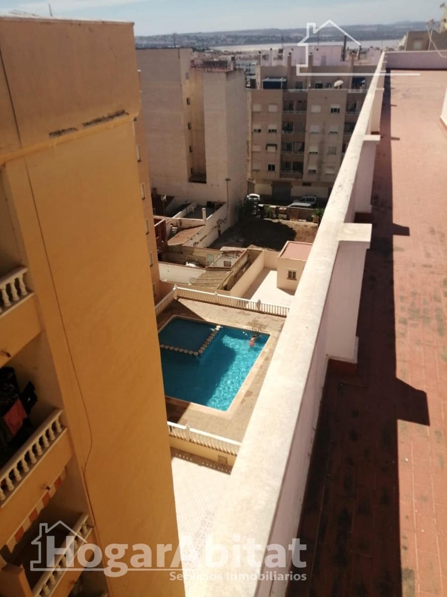 2 bedroom Flat for sale in Torrevieja with pool garage - € 165,000 (Ref: 10059218)