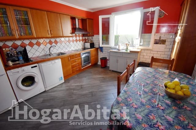 3 soverom Rekkehus til salgs i Benicàssim med svømmebasseng garasje - € 349 000 (Ref: 10059220)