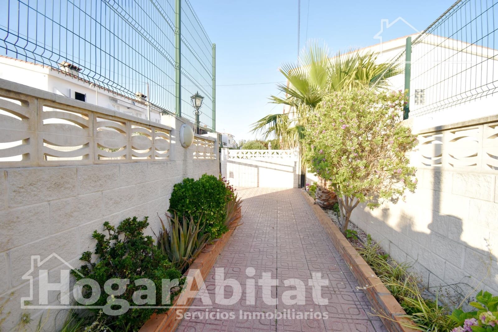 3 soverom Rekkehus til salgs i Benicassim med svømmebasseng garasje - € 349 000 (Ref: 10059220)