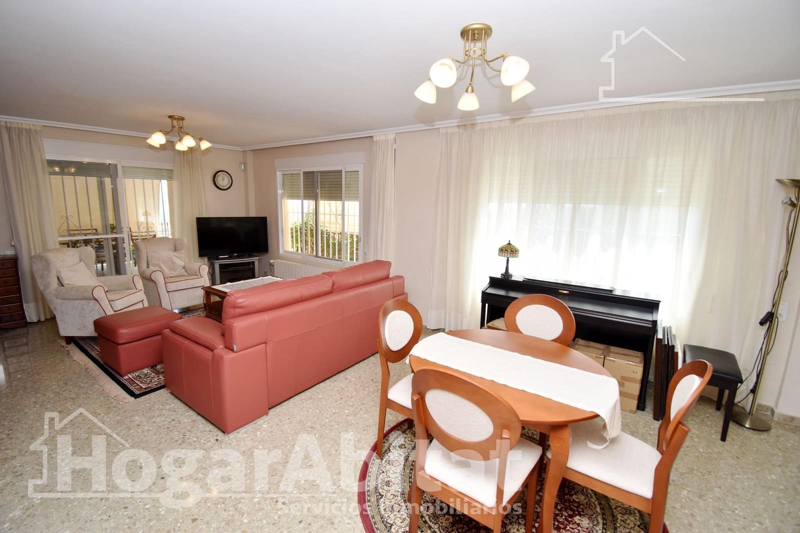 6 slaapkamer Villa te koop in Torrent met zwembad garage - € 439.000 (Ref: 10059228)