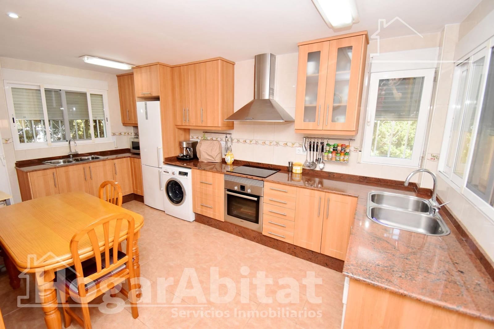 6 slaapkamer Villa te koop in Torrent met zwembad garage - € 439.000 (Ref: 10059228)