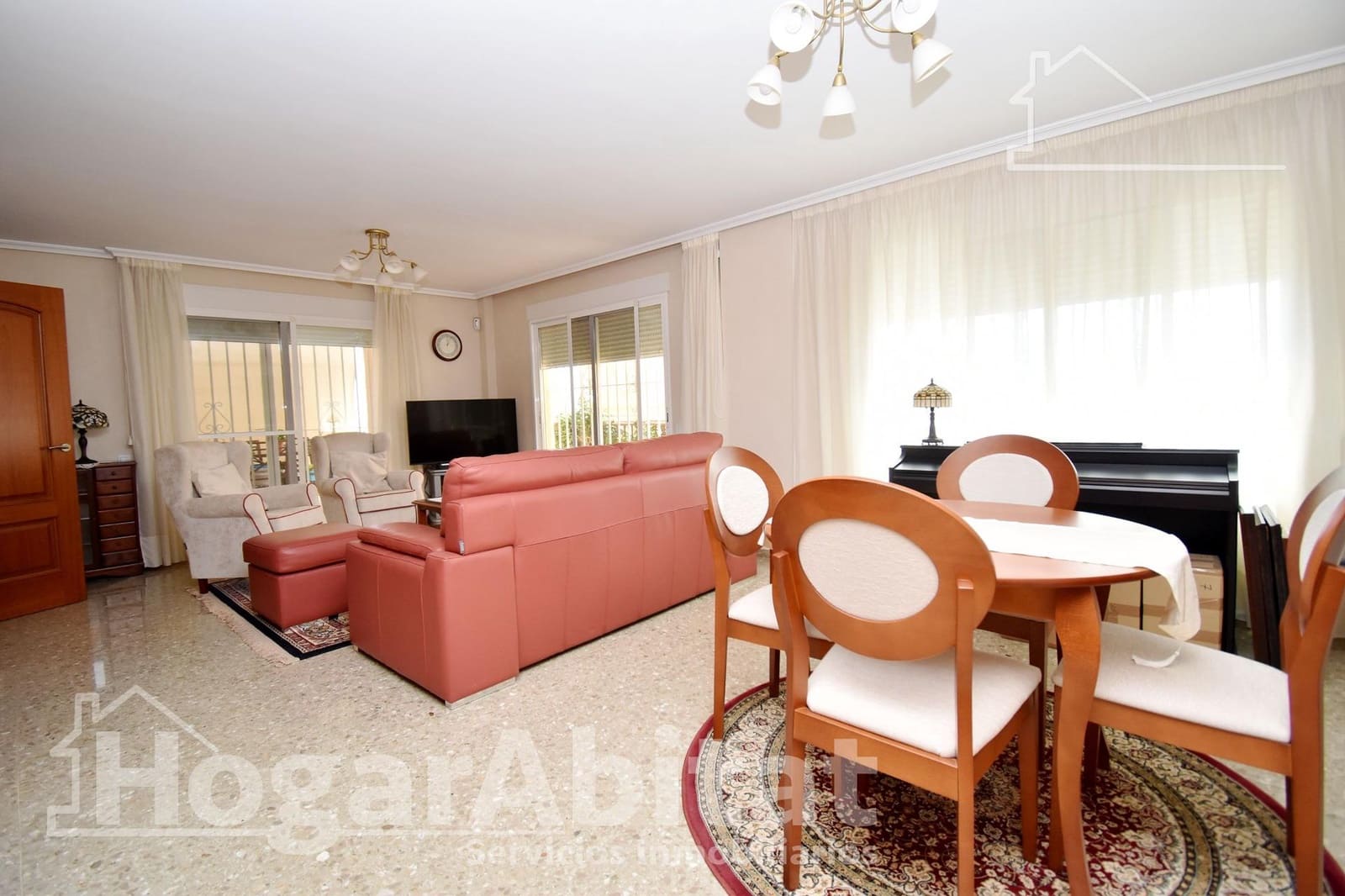 6 slaapkamer Villa te koop in Torrent met zwembad garage - € 439.000 (Ref: 10059228)