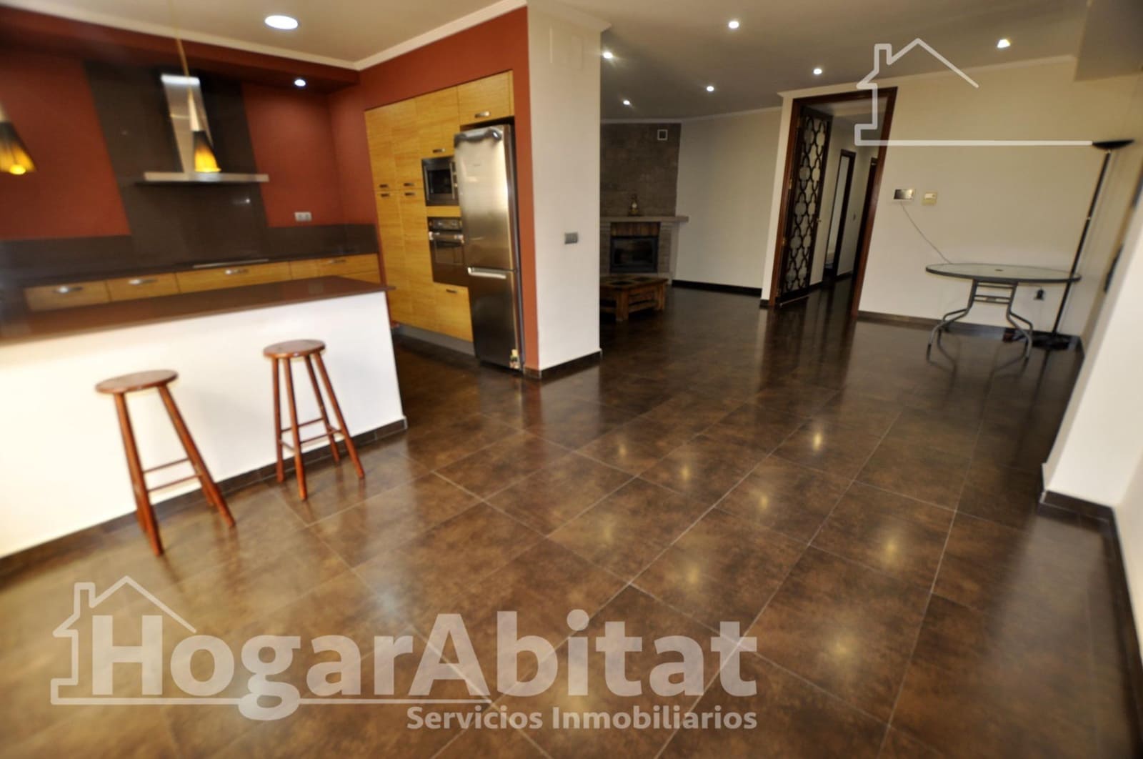 4 bedroom Townhouse for sale in Catarroja with garage - € 405,000 (Ref: 10059232)
