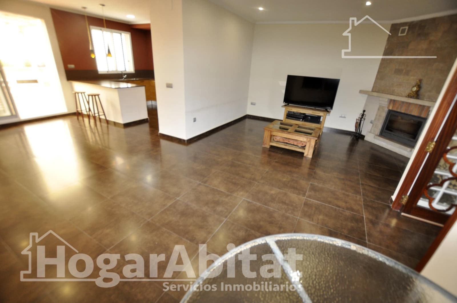 4 bedroom Townhouse for sale in Catarroja with garage - € 405,000 (Ref: 10059232)