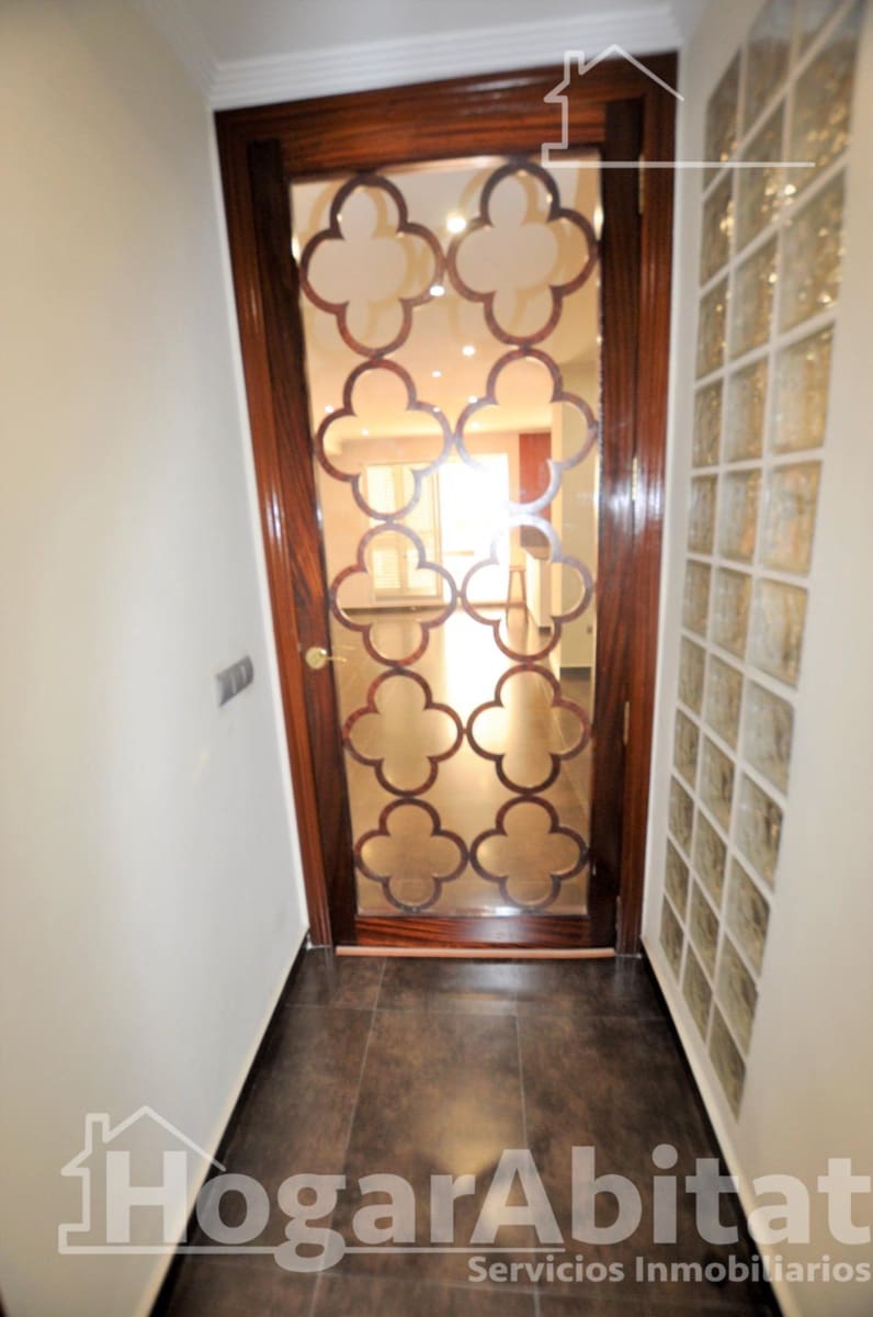 4 bedroom Townhouse for sale in Catarroja with garage - € 405,000 (Ref: 10059232)