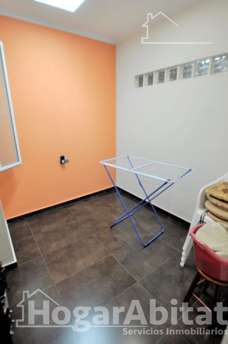 4 bedroom Townhouse for sale in Catarroja with garage - € 405,000 (Ref: 10059232)