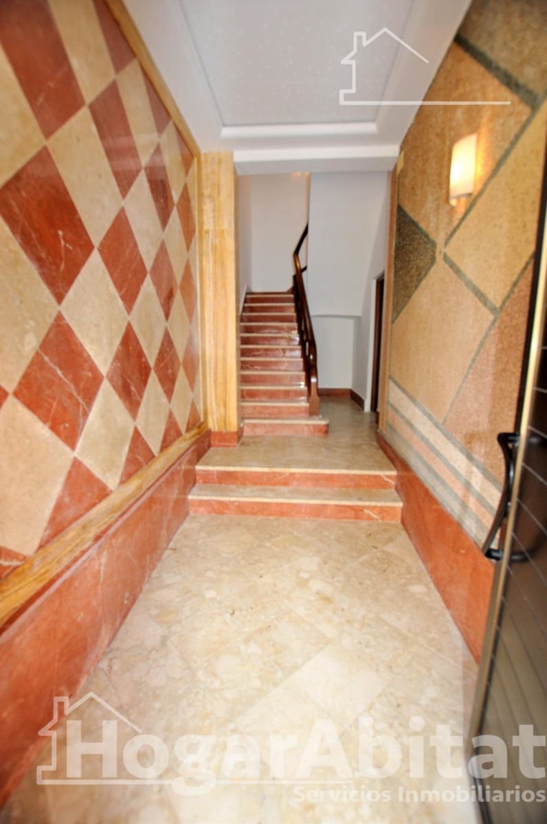 4 bedroom Townhouse for sale in Catarroja with garage - € 405,000 (Ref: 10059232)