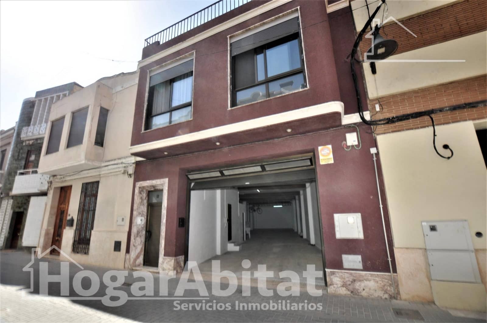 4 bedroom Townhouse for sale in Catarroja with garage - € 405,000 (Ref: 10059232)